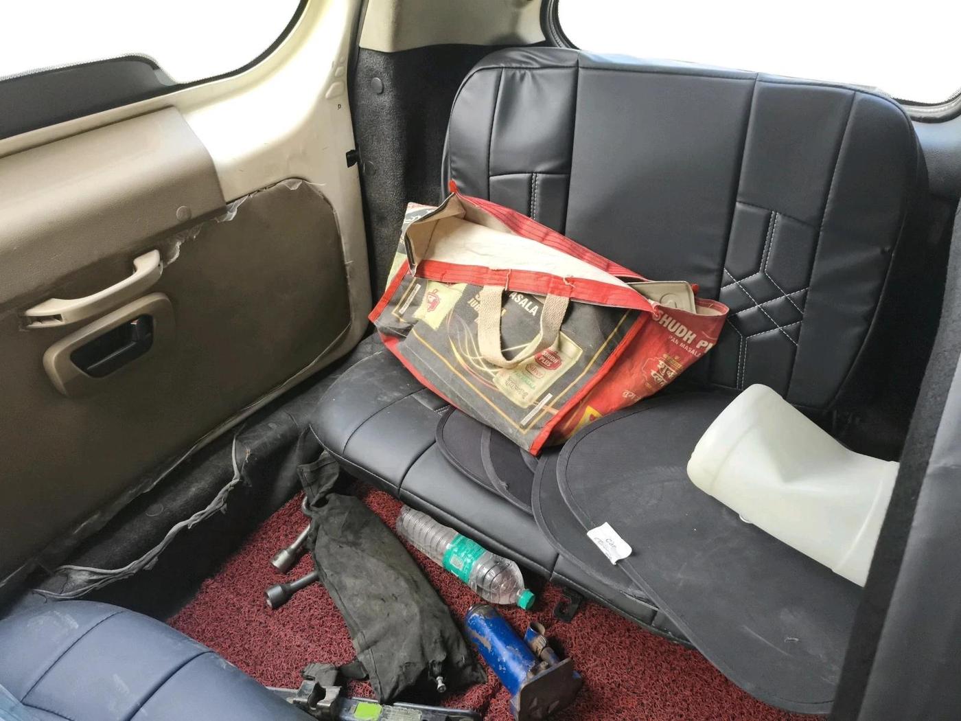 2019 Mahindra TUV 300 PLUS P4, Diesel, Manual, 1,03,040 km, interior