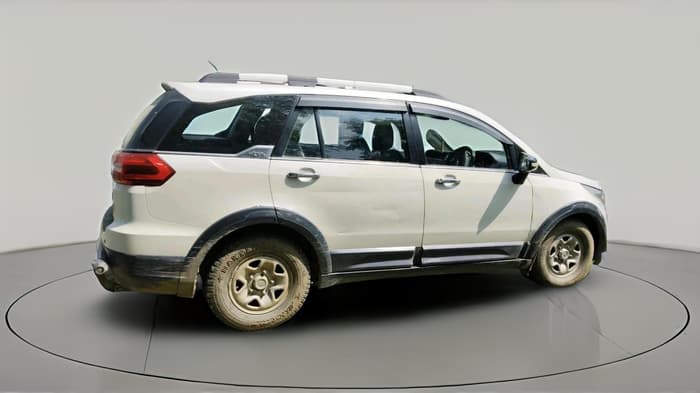 2017 Tata Hexa XE 4X2 7 STR, Diesel, Manual, 1,95,035 km, exterior
