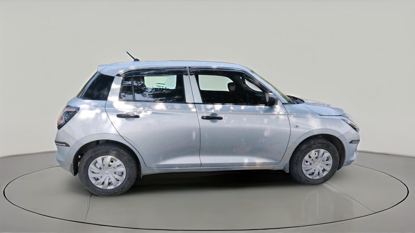 2025 Maruti Swift LXi, Petrol, Manual, 13,651 km, exterior