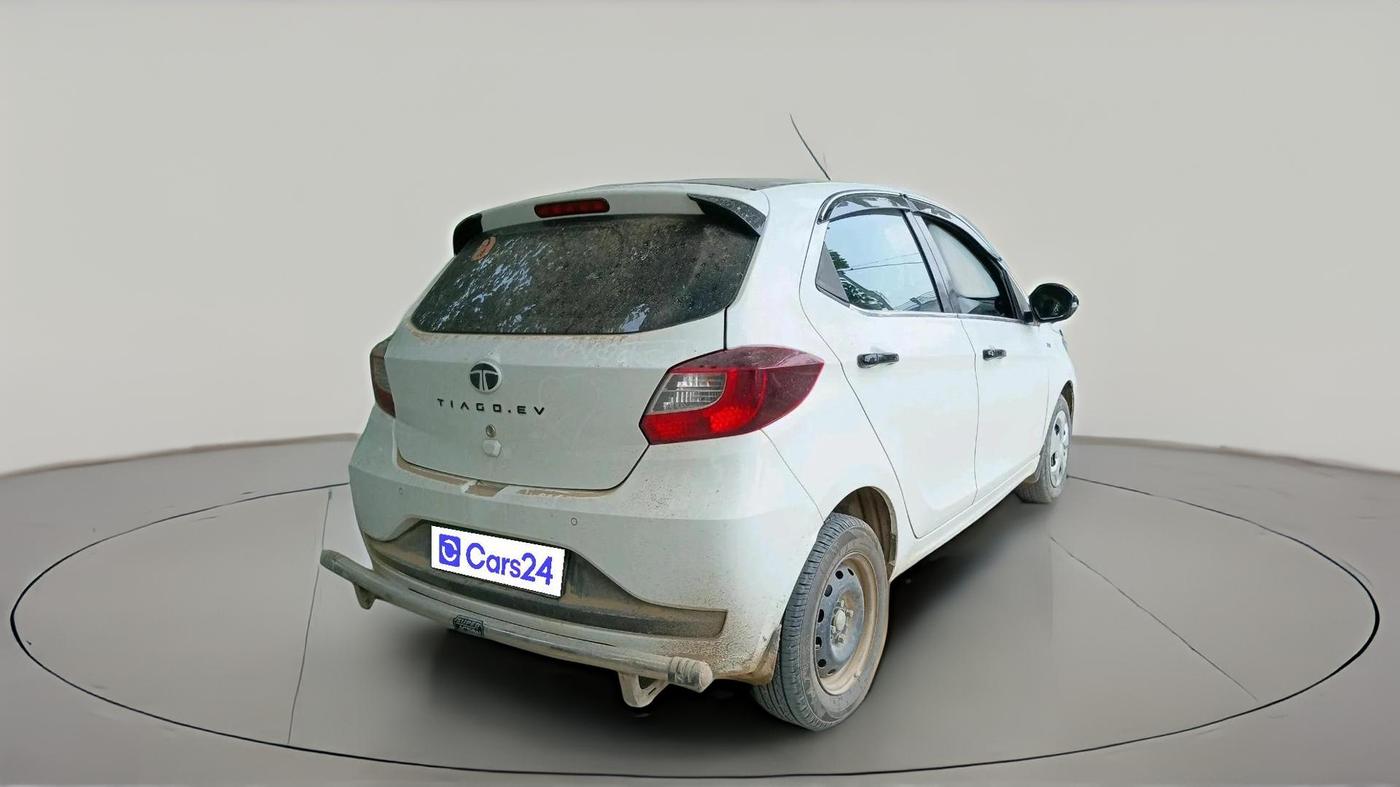2024 Tata TIAGO EV XT LONG RANGE, Electric, Automatic, 39,220 km, exterior