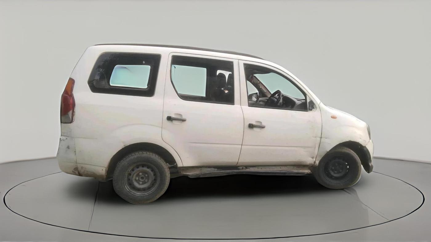 2015 Mahindra Xylo D4, Diesel, Manual, 1,81,441 km, exterior
