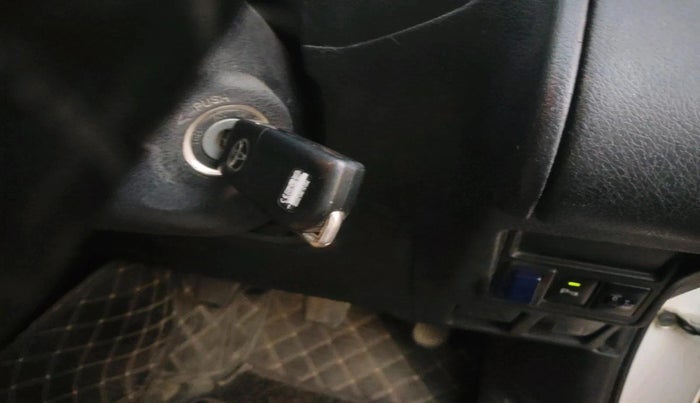 2019 Toyota Innova Crysta 2.4 G 7 STR, Diesel, Manual, 1,58,125 km, interior