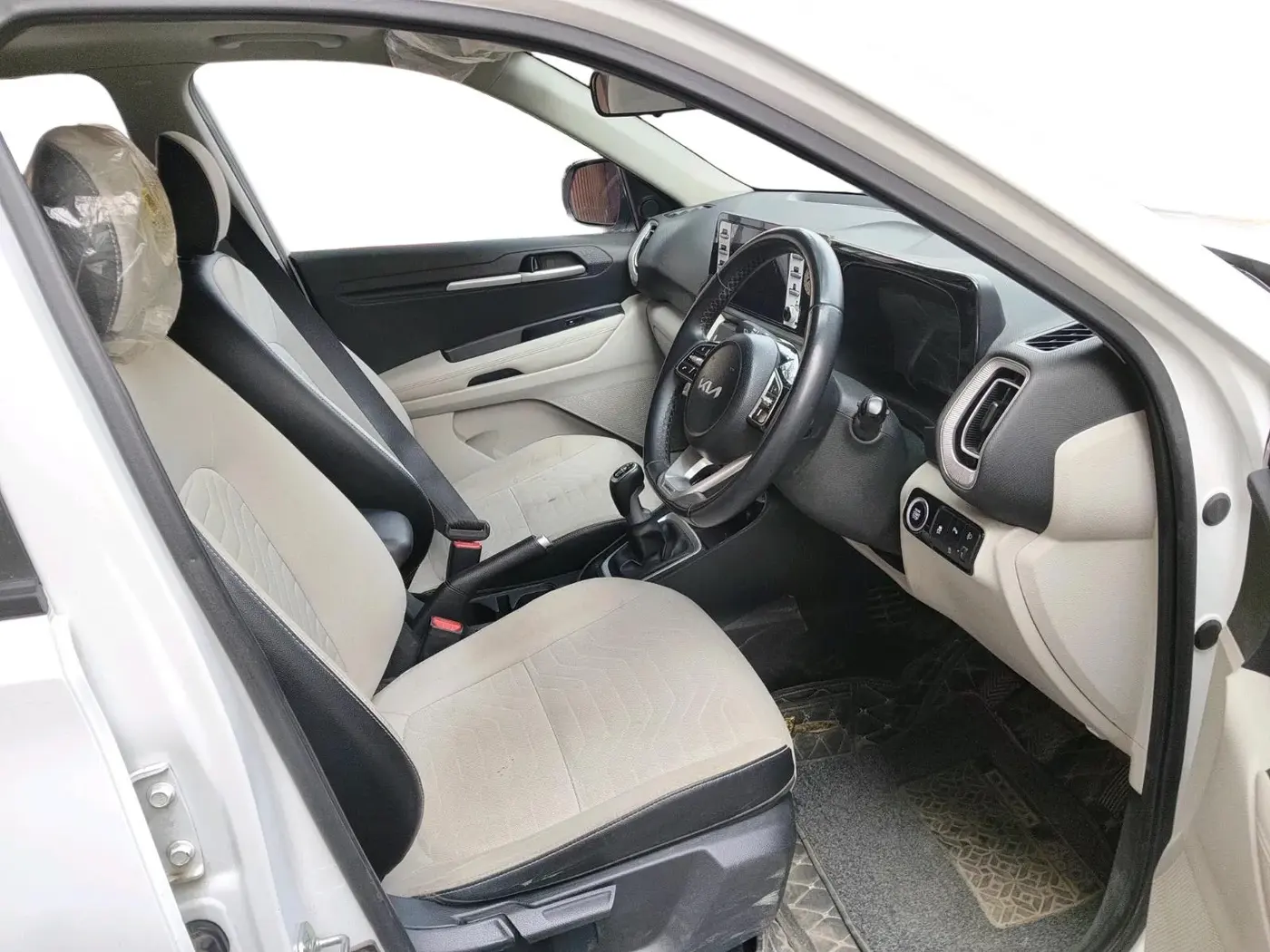 2024 KIA SONET HTX 1.5 DIESEL MT, Diesel, Manual, 14,937 km, interior