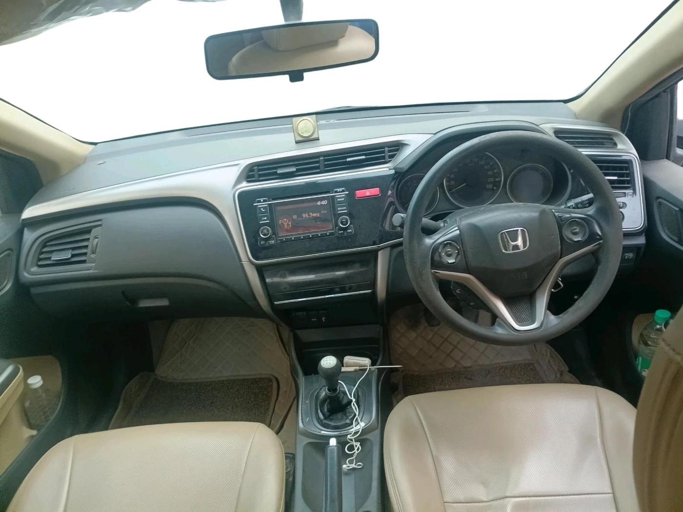 2015 Honda City 1.5L I-DTEC V, Diesel, Manual, 1,40,754 km, interior