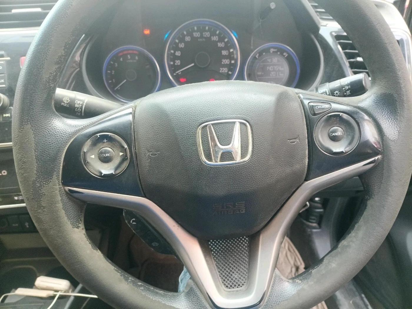 2015 Honda City 1.5L I-DTEC V, Diesel, Manual, 1,40,754 km, interior