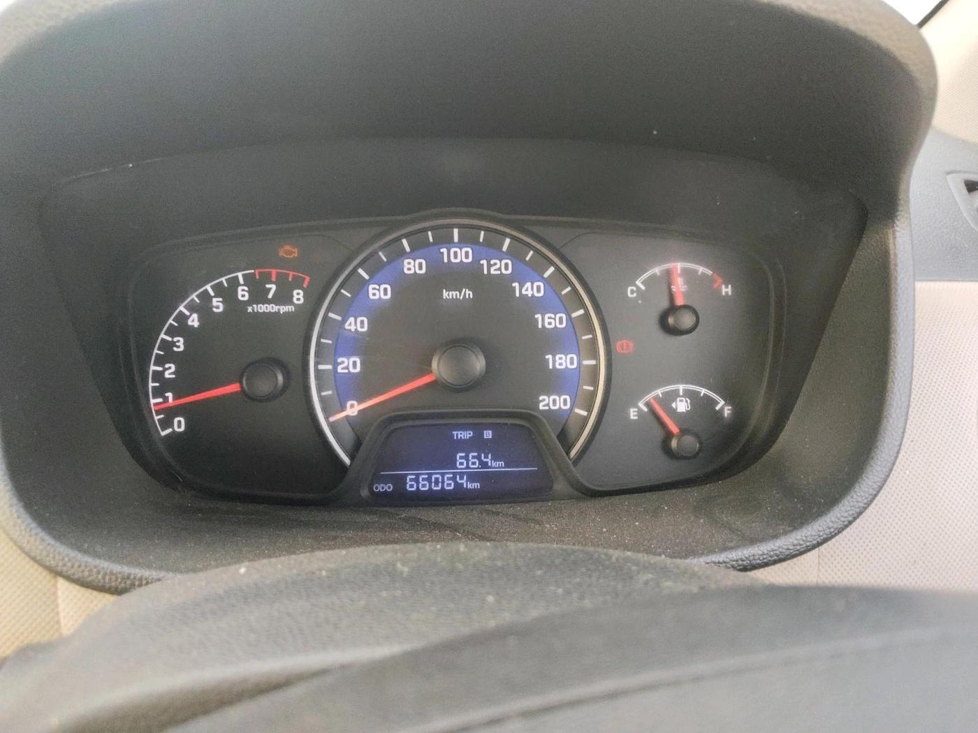 2015 Hyundai Xcent S 1.2, Petrol, Manual, 66,064 km, interior