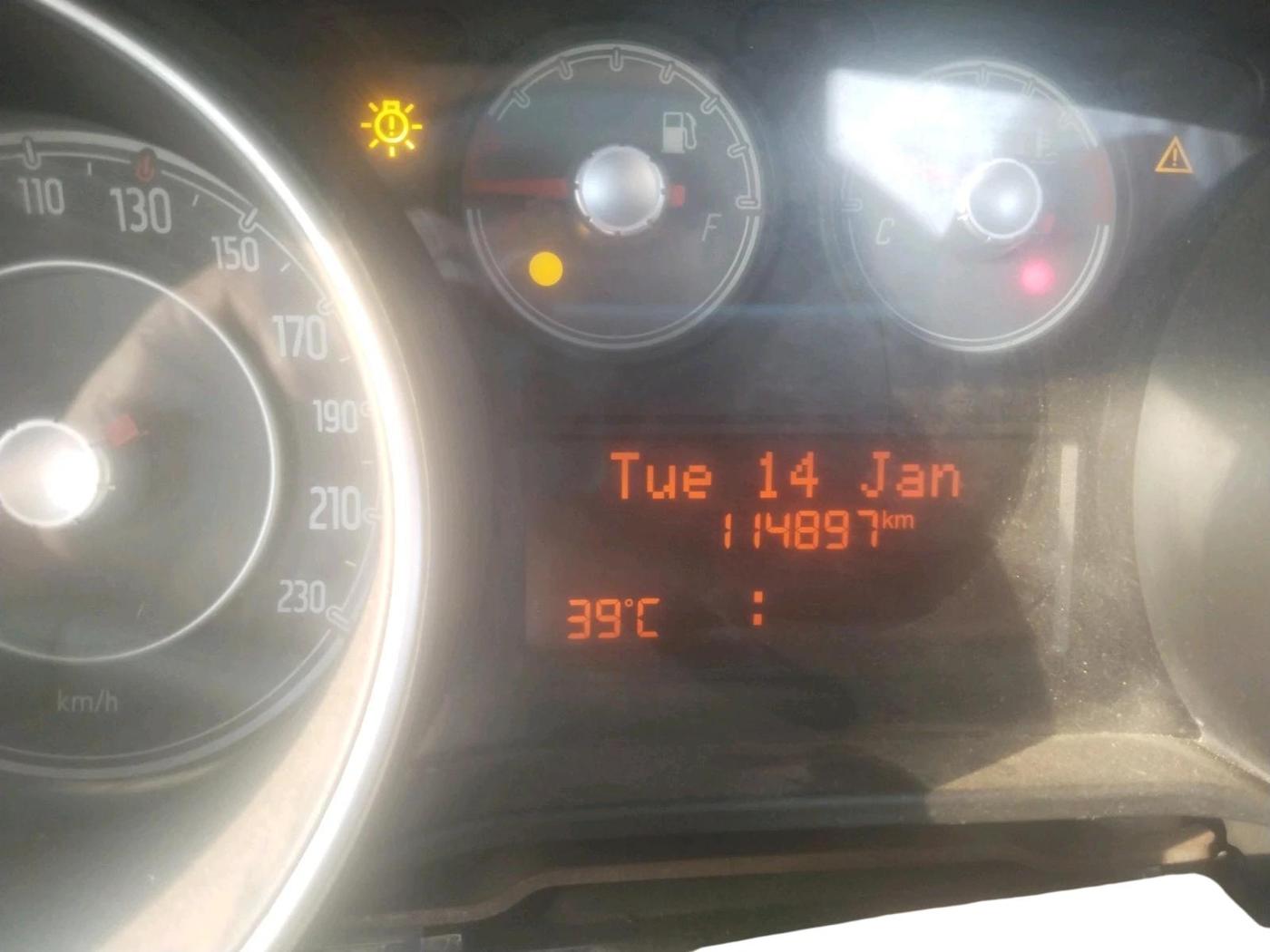 2015 Fiat Punto EVO EMOTION 1.3 MULTIJET, Diesel, Manual, 1,14,897 km, interior