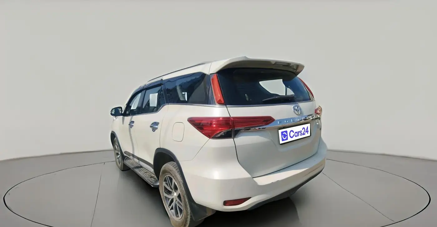 2017 Toyota Fortuner 2.8 4X4 AT, Diesel, Automatic, 1,12,600 km, exterior