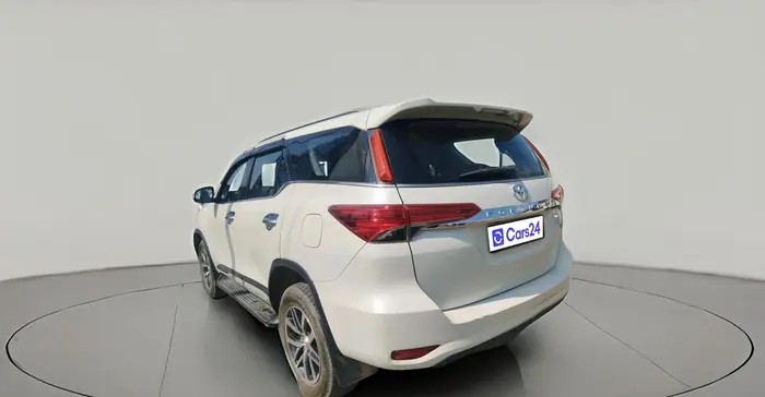 2017 Toyota Fortuner 2.8 4X4 AT, Diesel, Automatic, 1,12,600 km, exterior