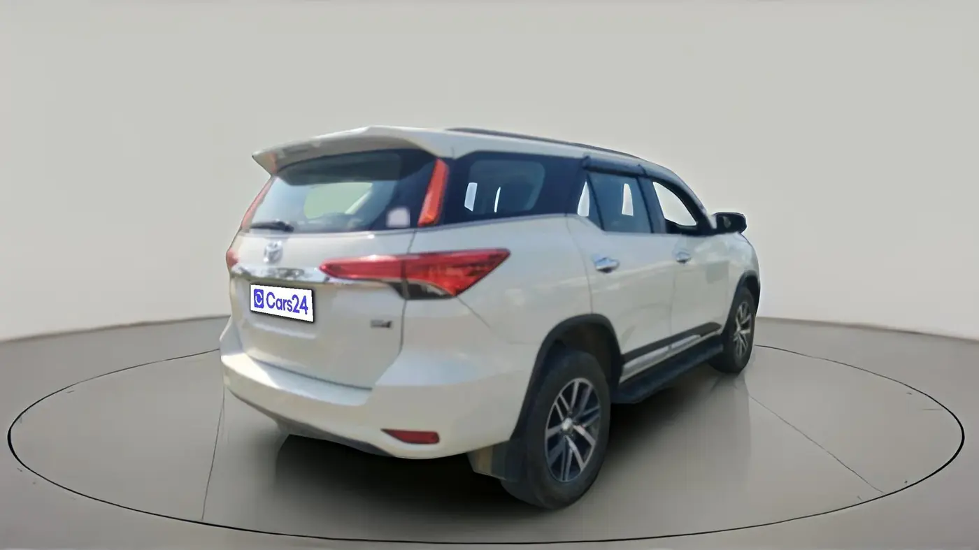 2017 Toyota Fortuner 2.8 4X4 AT, Diesel, Automatic, 1,12,600 km, exterior