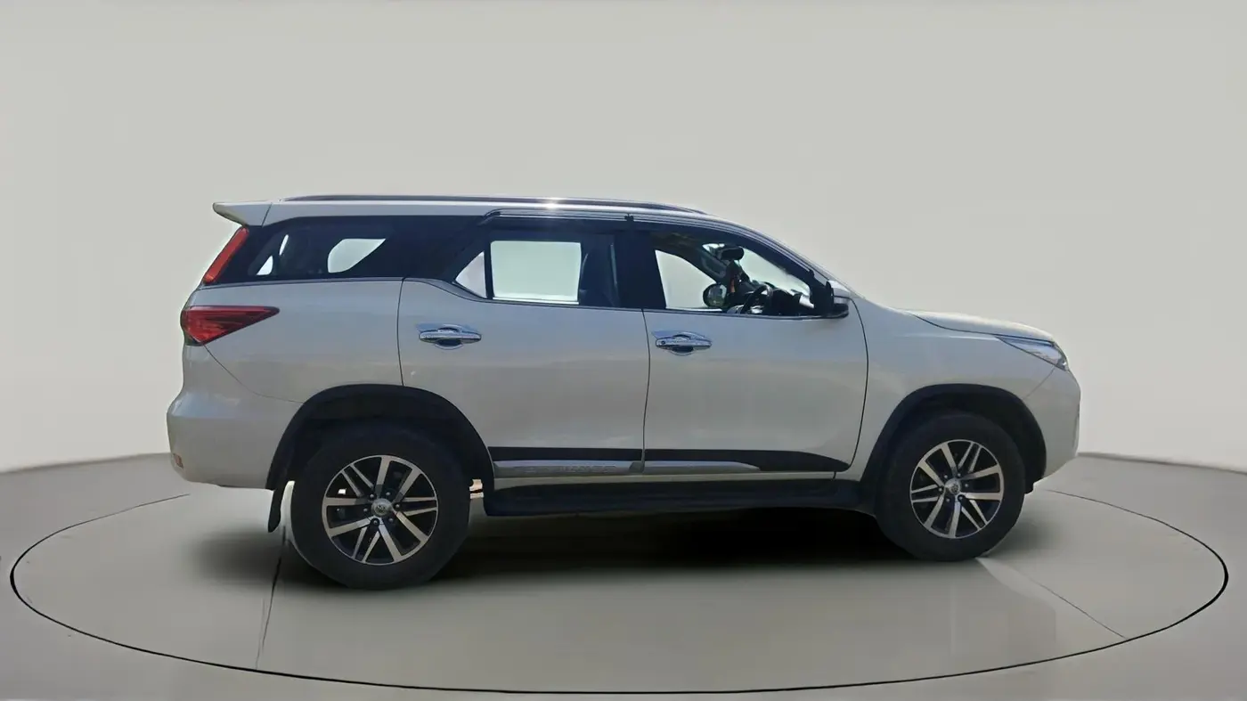 2017 Toyota Fortuner 2.8 4X4 AT, Diesel, Automatic, 1,12,600 km, exterior