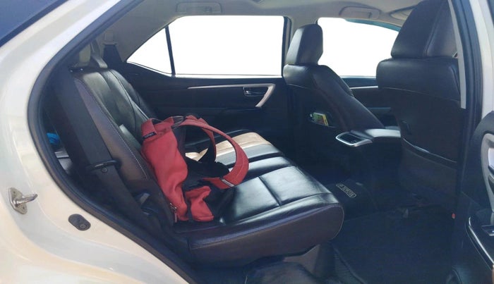 2017 Toyota Fortuner 2.8 4X4 AT, Diesel, Automatic, 1,12,600 km, interior