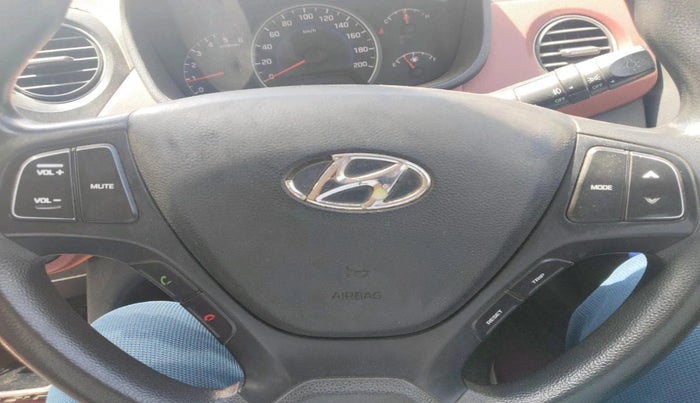 2016 Hyundai Grand i10 SPORTZ 1.1 CRDI, Diesel, Manual, 87,544 km, interior