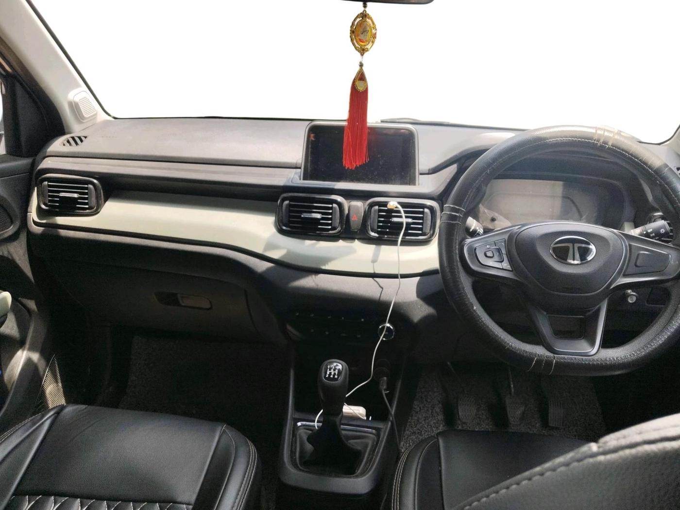 2024 Tata PUNCH ADVENTURE RHYTHM CNG MT, CNG, Manual, 22,800 km, interior