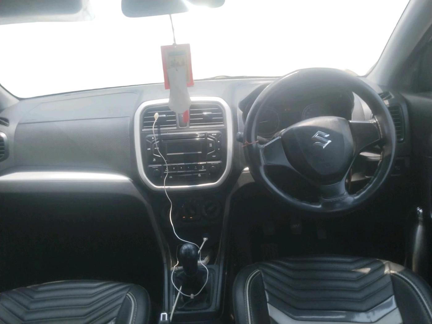2021 Maruti Vitara Brezza LXI, Petrol, Manual, 80,984 km, interior