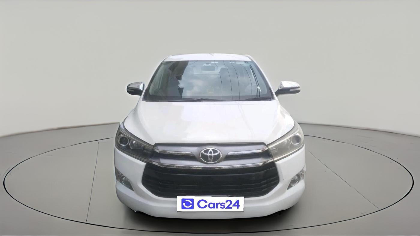 2016 Toyota Innova Crysta 2.4 VX 7 STR, Diesel, Manual, 1,72,925 km, exterior