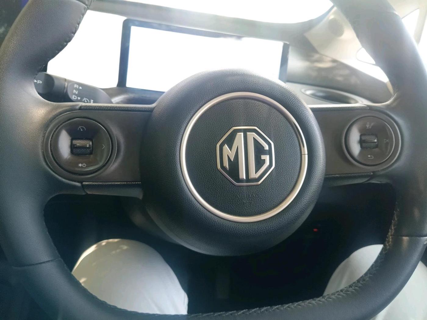 2024 MG Windsor EV Essence, Electric, Automatic, 33,747 km, interior