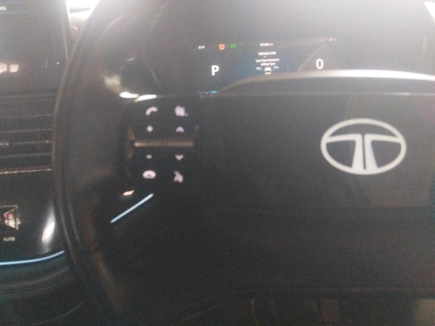 2024 Tata Harrier ADVENTURE PLUS DARK EDITION AT, Diesel, Automatic, 51,830 km, interior
