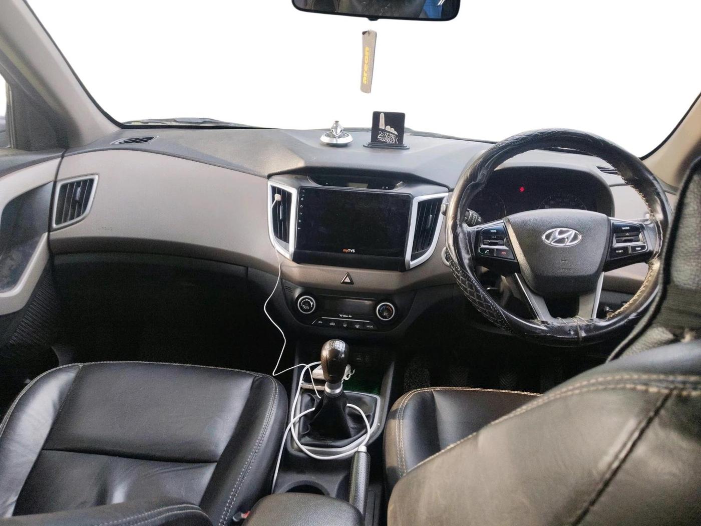 2016 Hyundai Creta SX PLUS 1.6 PETROL, Petrol, Manual, 1,01,334 km, interior