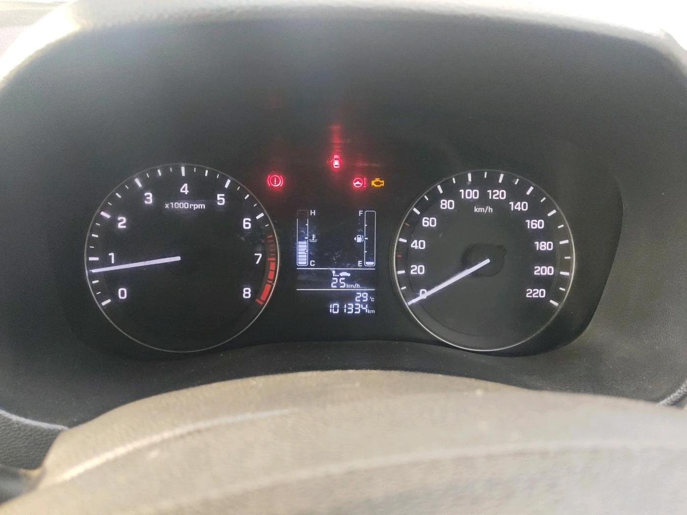 2016 Hyundai Creta SX PLUS 1.6 PETROL, Petrol, Manual, 1,01,334 km, interior