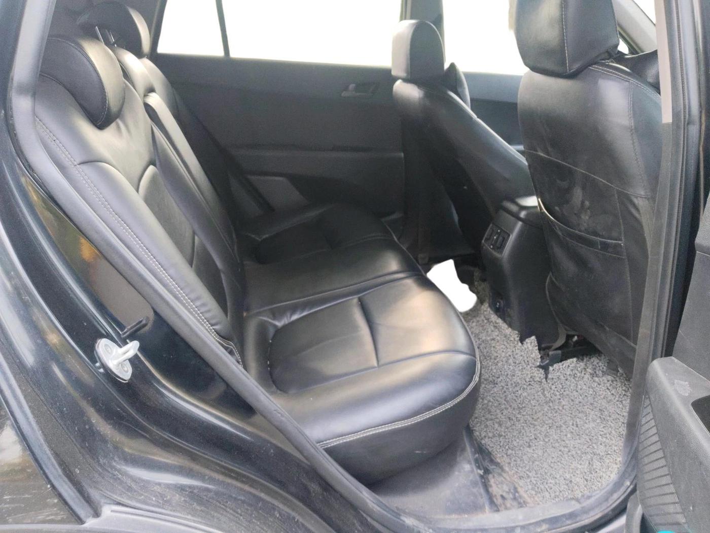 2016 Hyundai Creta SX PLUS 1.6 PETROL, Petrol, Manual, 1,01,334 km, interior