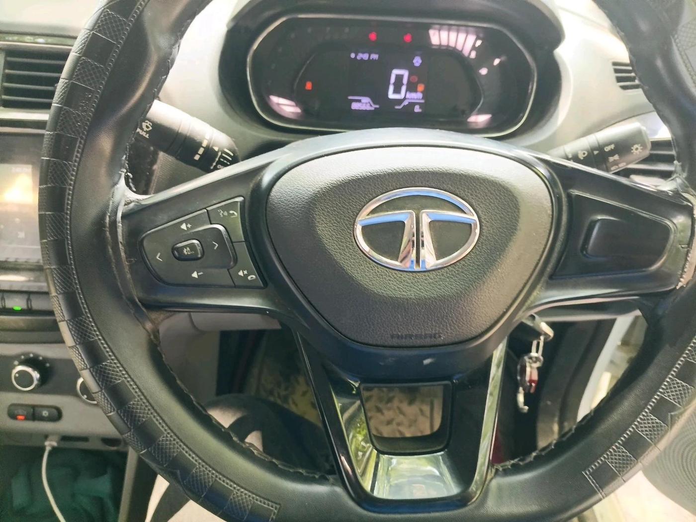 2022 Tata Tiago XT CNG, CNG, Manual, 88,567 km, interior
