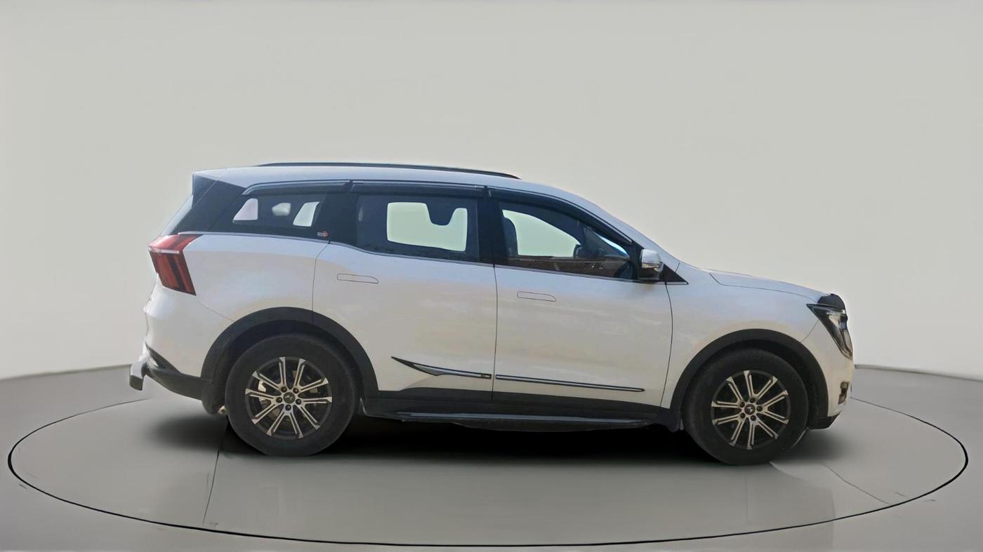 2022 Mahindra XUV700 AX 7 D MT 7 STR, Diesel, Manual, 83,000 km, exterior