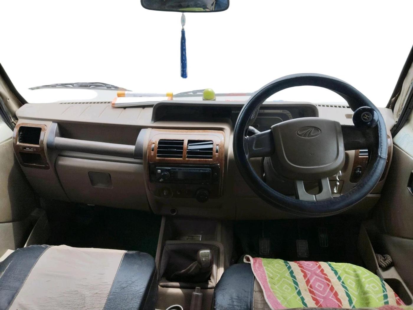 2013 Mahindra Bolero ZLX BS-III, Diesel, Manual, 1,38,242 km, interior