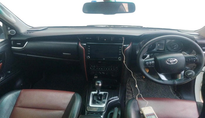 2021 Toyota Fortuner 4X4 AT 2.8 LEGENDER, Diesel, Automatic, 83,593 km, interior