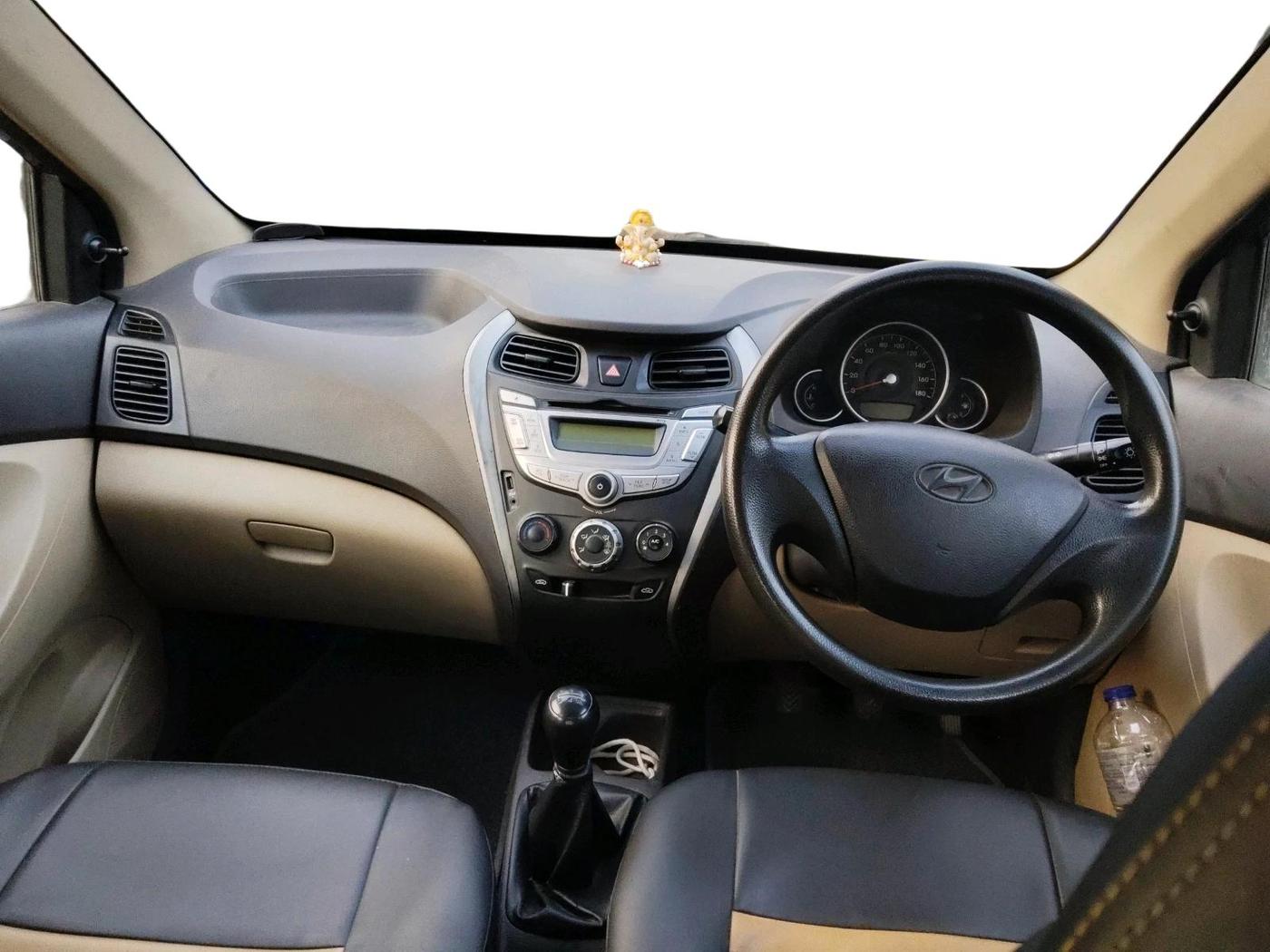 2013 Hyundai Eon MAGNA +, Petrol, Manual, 1,39,304 km, interior