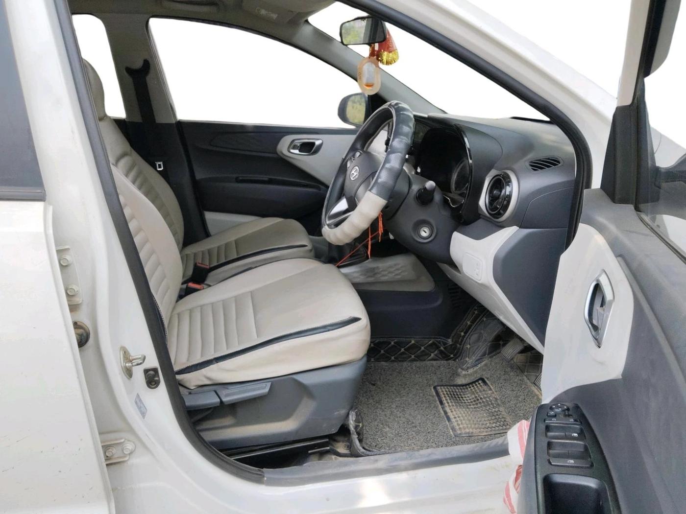 2022 Hyundai GRAND I10 NIOS SPORTZ 1.2 KAPPA VTVT, Petrol, Manual, 52,290 km, interior
