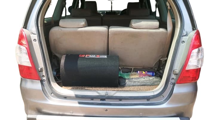 2014 Toyota Innova 2.5 GX 8 STR, Diesel, Manual, 62,321 km, exterior