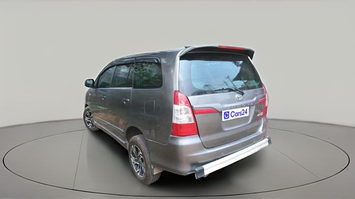 2014 Toyota Innova 2.5 GX 8 STR, Diesel, Manual, 62,321 km, exterior