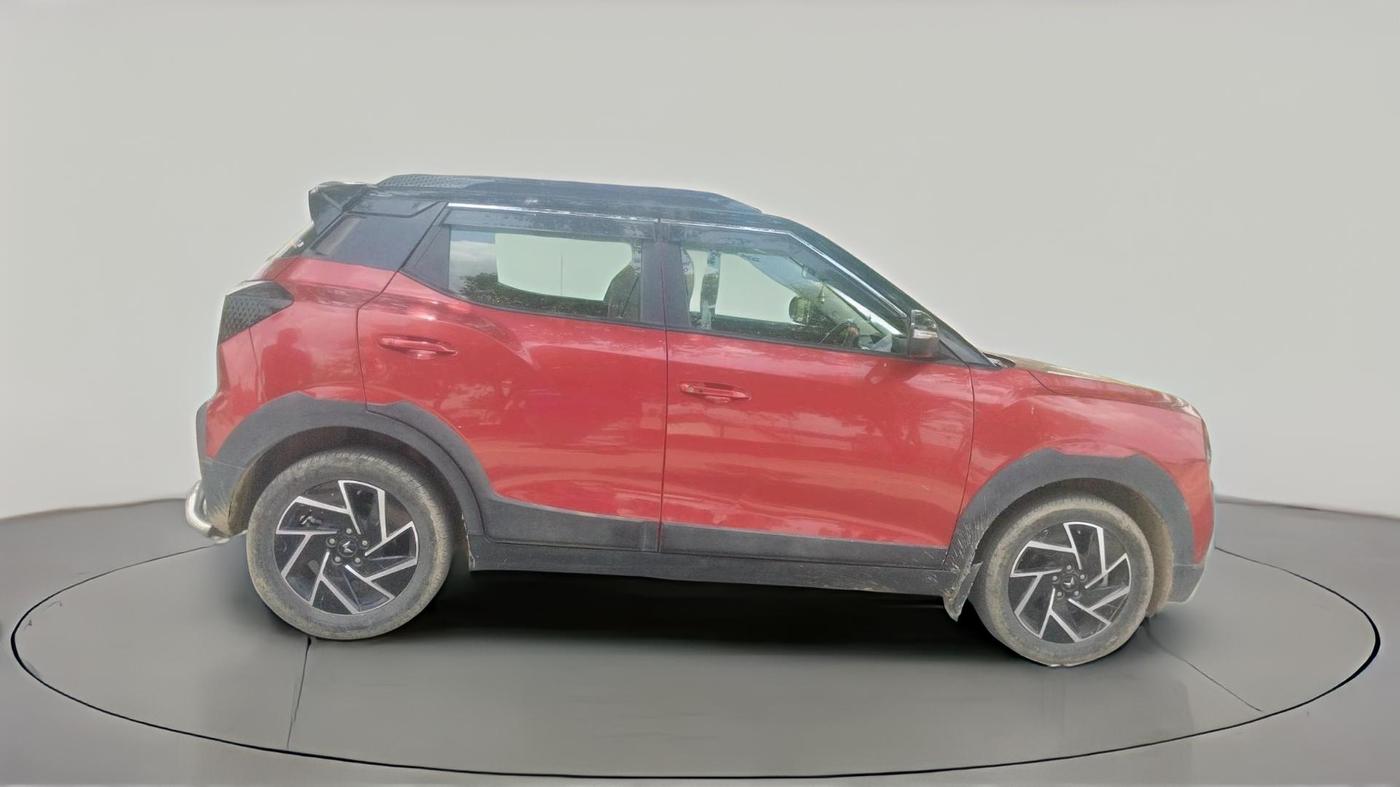 2024 Mahindra XUV 3XO AX7 1.5 Turbo Diesel, Diesel, Manual, 32,687 km, exterior