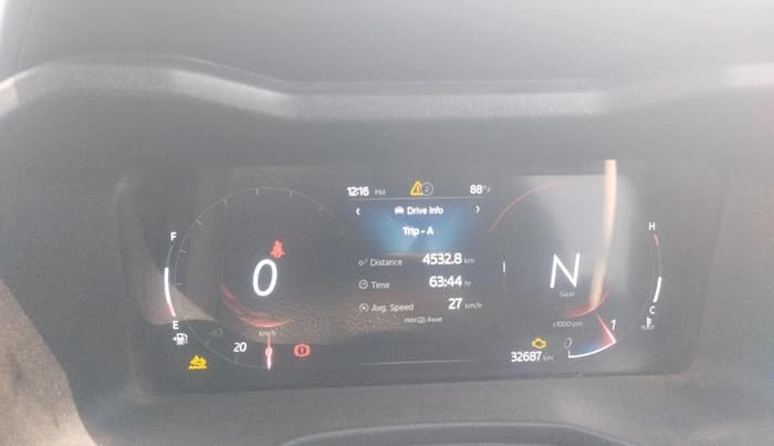 2024 Mahindra XUV 3XO AX7 1.5 Turbo Diesel, Diesel, Manual, 32,687 km, interior
