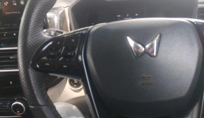 2024 Mahindra XUV 3XO AX7 1.5 Turbo Diesel, Diesel, Manual, 32,687 km, interior