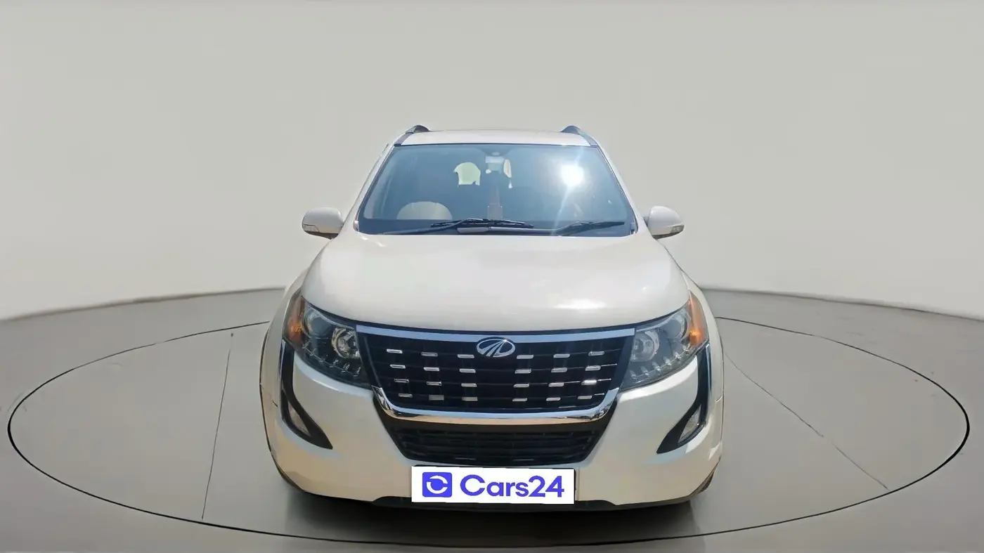 2015 Mahindra XUV500 W8, Diesel, Manual, 1,09,151 km, exterior