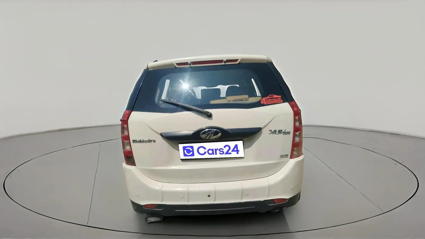 2015 Mahindra XUV500 W8, Diesel, Manual, 1,09,151 km, exterior