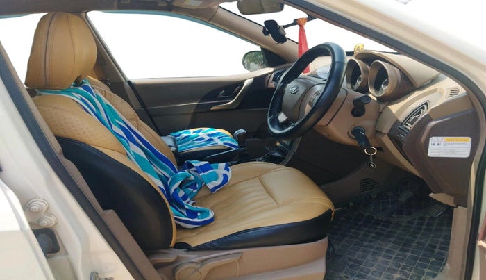 2015 Mahindra XUV500 W8, Diesel, Manual, 1,09,151 km, interior