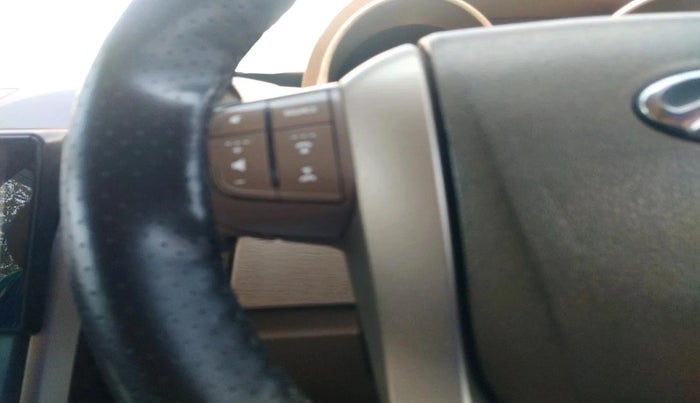 2015 Mahindra XUV500 W8, Diesel, Manual, 1,09,151 km, interior