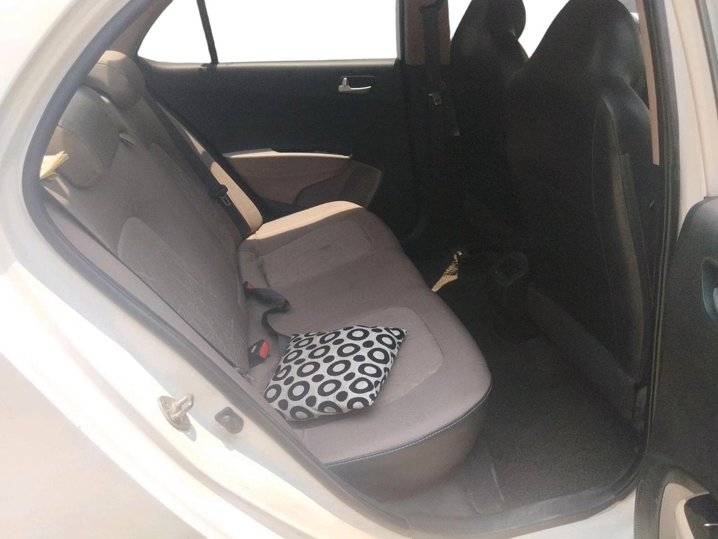 2014 Hyundai Xcent SX 1.2, Petrol, Manual, 1,16,090 km, interior