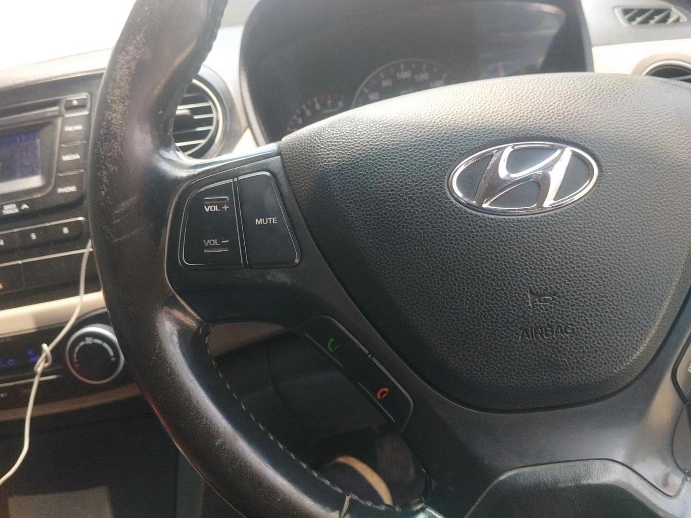 2014 Hyundai Xcent SX 1.2, Petrol, Manual, 1,16,090 km, interior