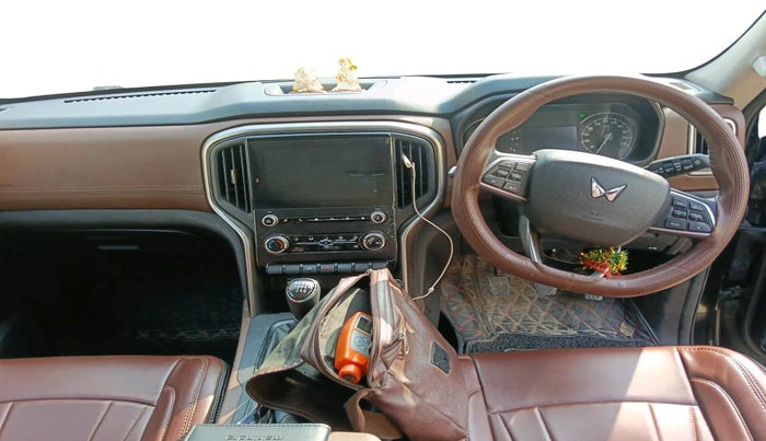 2023 Mahindra SCORPIO-N Z4 PETROL MT 7 STR, Petrol, Manual, 6,700 km, interior