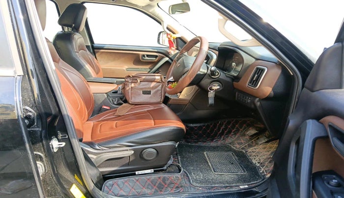 2023 Mahindra SCORPIO-N Z4 PETROL MT 7 STR, Petrol, Manual, 6,700 km, interior