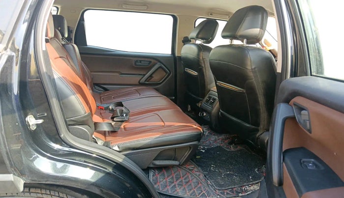 2023 Mahindra SCORPIO-N Z4 PETROL MT 7 STR, Petrol, Manual, 6,700 km, interior