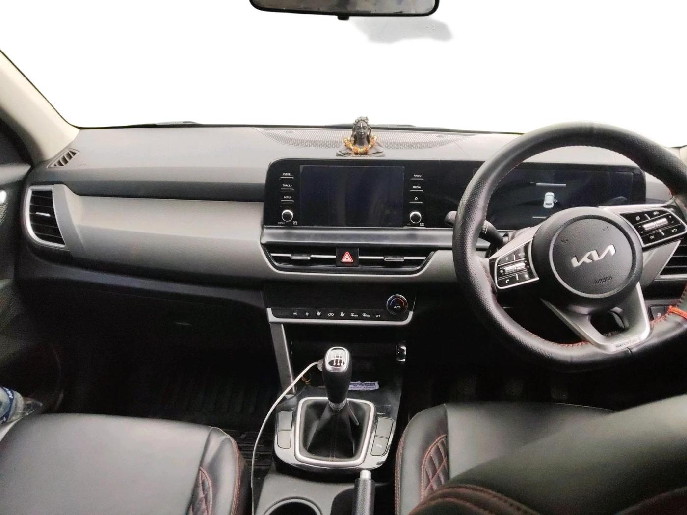 2024 KIA SELTOS  HTK PLUS 1.5 PETROL MT, Petrol, Manual, 34,979 km, interior