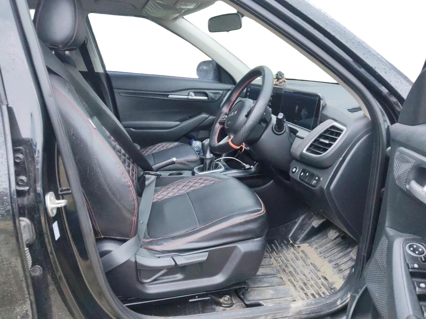 2024 KIA SELTOS  HTK PLUS 1.5 PETROL MT, Petrol, Manual, 34,979 km, interior