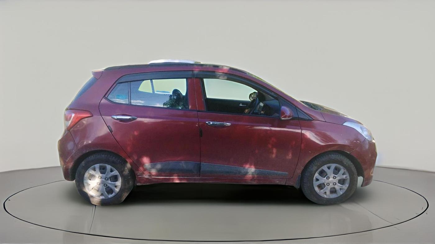 2016 Hyundai Grand i10 SPORTZ 1.2 KAPPA VTVT, Petrol, Manual, 1,69,678 km, exterior