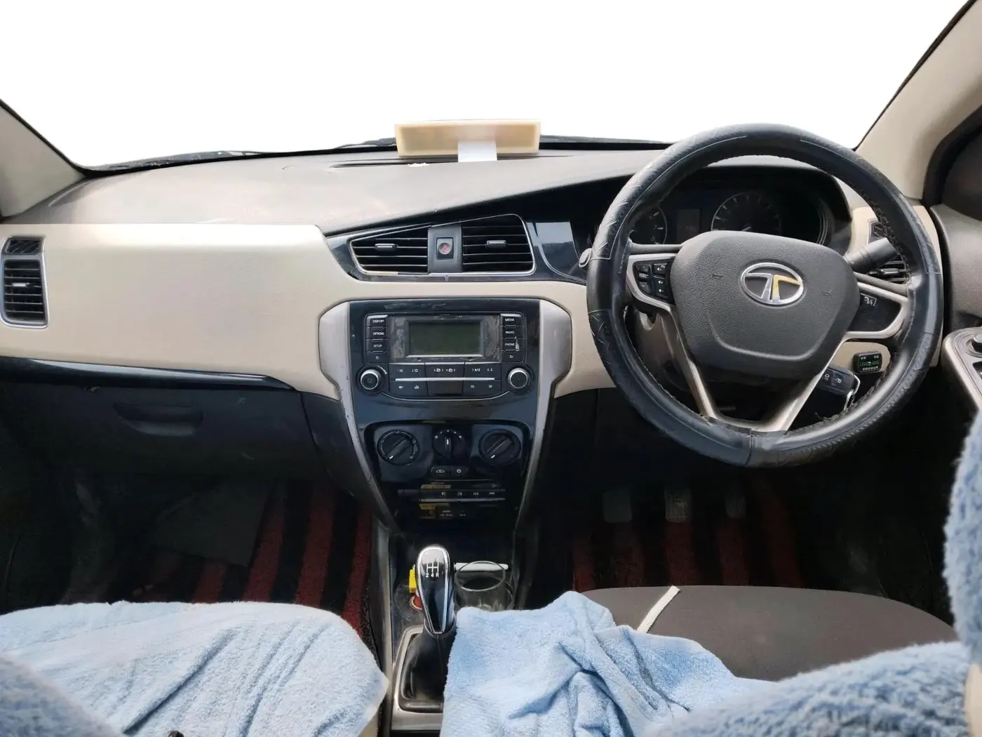 2015 Tata Zest XM PETROL, CNG, Manual, 74,880 km, interior
