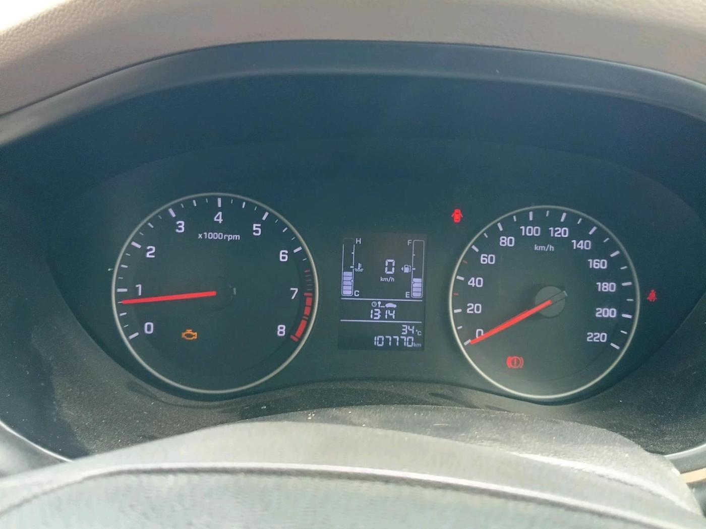 2019 Hyundai Elite i20 SPORTZ PLUS 1.2, CNG, Manual, 1,07,770 km, interior